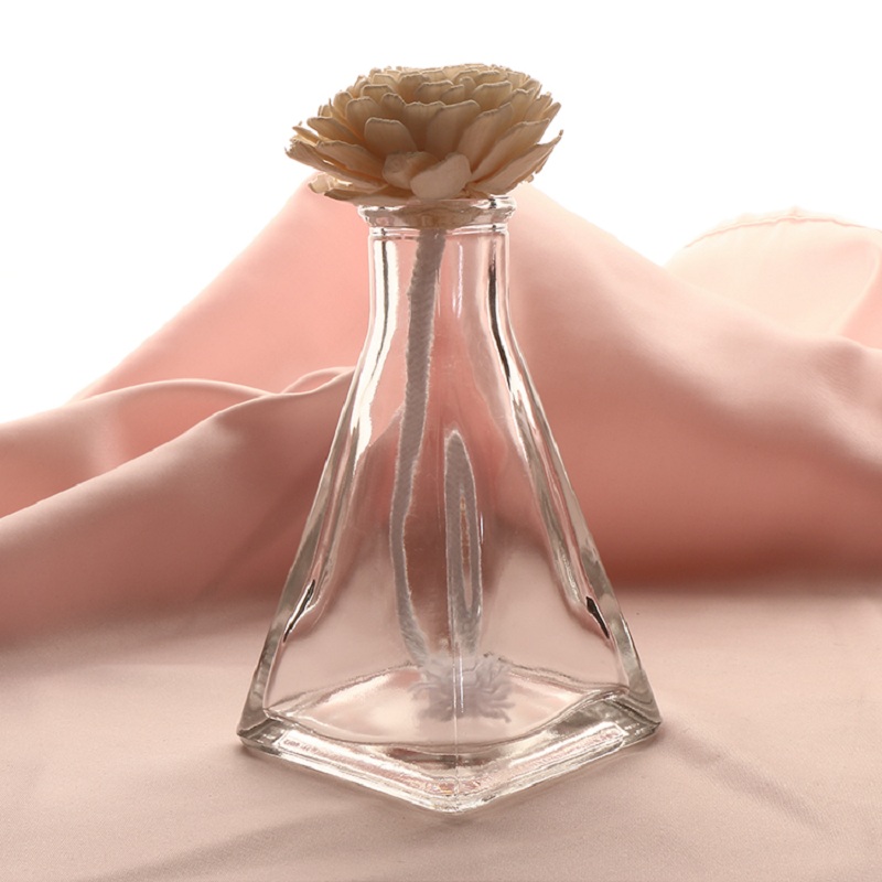 China Pyramide Formed Parfume Glas Bottle