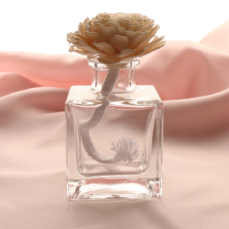 Ny produktSquare Type Parfume Glasflaske med Rattan Diffuser